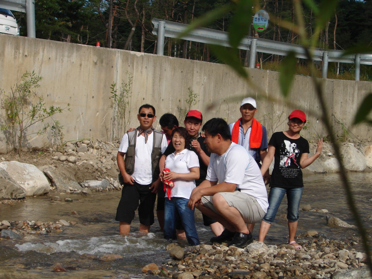 마을과 모교 방문에 감사드리며 계속해서 많은 관심부탁드립니다.