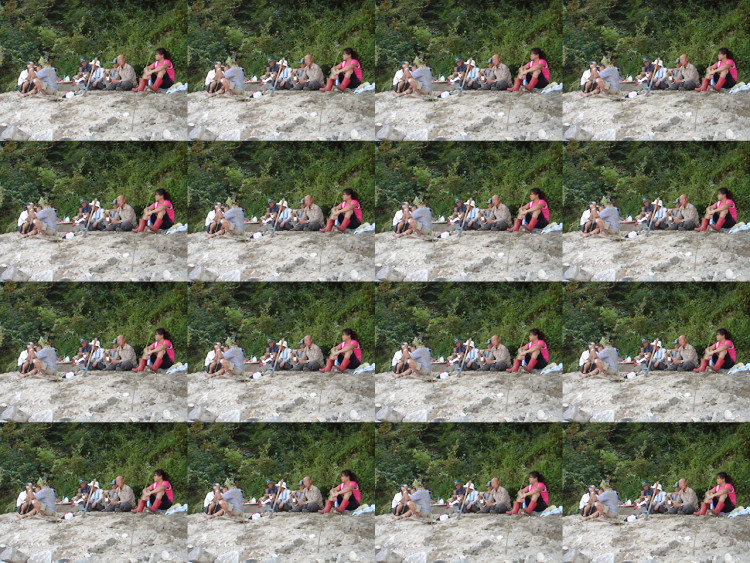 우리도 쉬었다 쉬엄쉬엄 하자는 말씀에 땅바닥도 좋다 얼시구