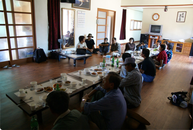 덕실리 경험을 살려서 식사후 잠시 다른지역 사례를 소개해드렸습니다.