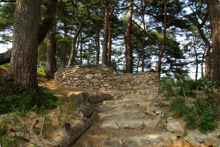 새로만든 서낭당입니다. 