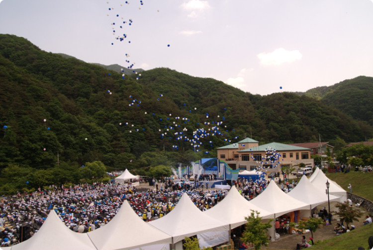 각기 지역에서 살기좋은 지역 공동체가 만들어 지기를 기원했습니다. 